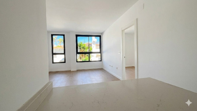 Imagen 4 Inmueble 302043 - Apto. Playa en venta en Fuengirola / Los Boliches-Fuengirola