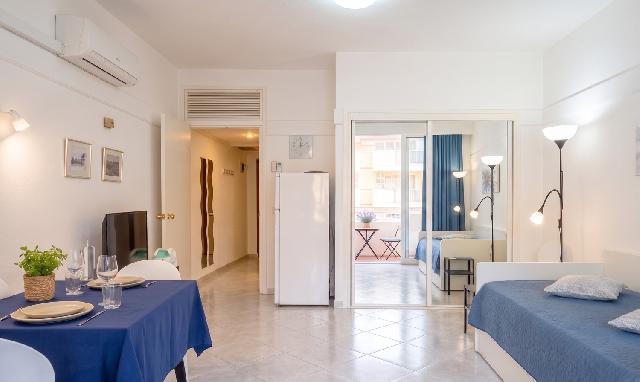 Imagen 2 Inmueble 302682 - Apto. Playa en venta en Fuengirola / Hotel Las Palmeras- 