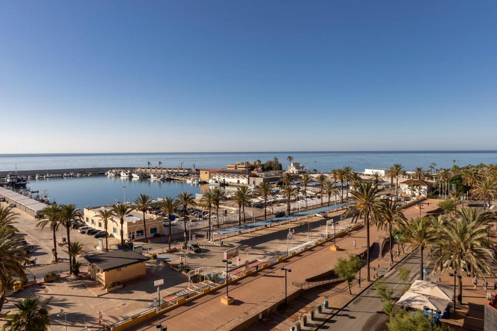 Imagen 12 Apto. Playa en venta en Fuengirola / Hotel Las Palmeras- 