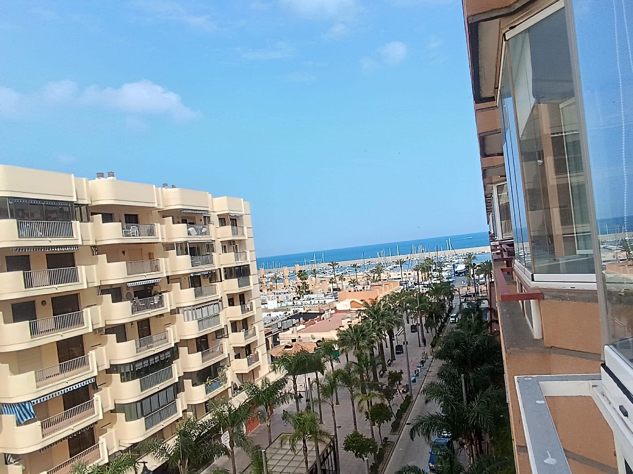 Imagen 5 Apto. Playa en venta en Fuengirola / Hotel Las Palmeras- 