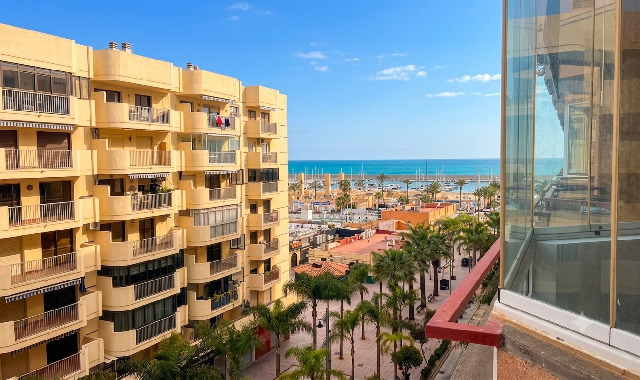 Imagen 1 Inmueble 302682 - Apto. Playa en venta en Fuengirola / Hotel Las Palmeras- 