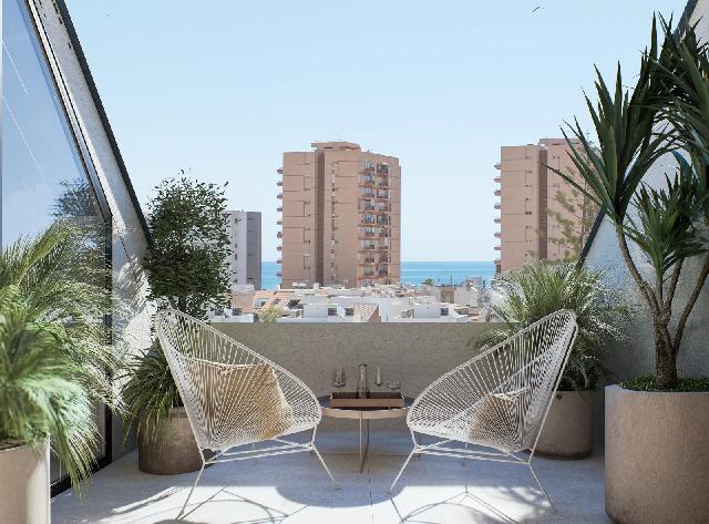 Imagen 1 Inmueble 302882 - Apto. Playa en venta en Fuengirola / Avenida Santa Amalia. 
