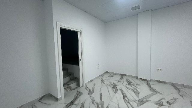 Imagen 6 Inmueble 302883 - Local Comercial en alquiler en Fuengirola / Zona Edificio Milan- Fuengirola