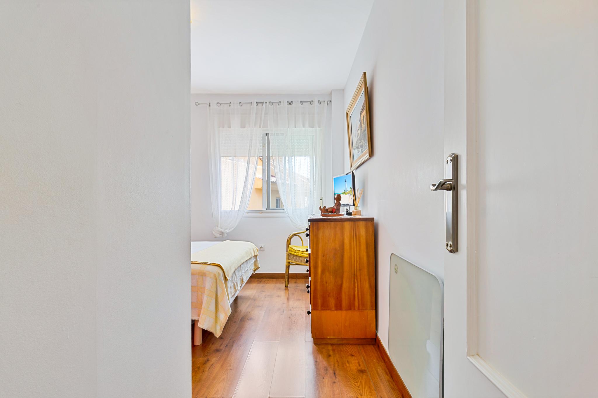 Imagen 12 Apto. Playa en venta en Fuengirola / Zona de los Pacos-Fuengirola