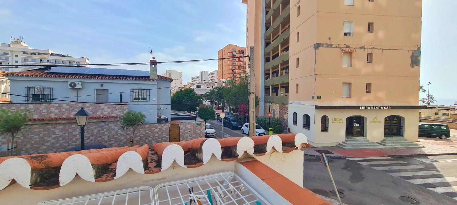 Imagen 20 Casa Aislada en venta en Fuengirola / Segunda linea de playa