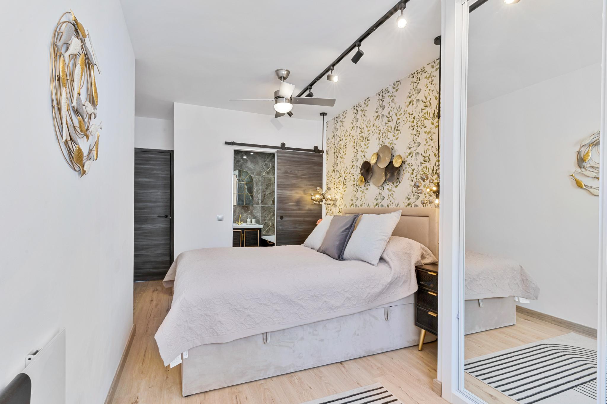 Imagen 18 Ático en venta en Fuengirola / Centro-Segunda línea de playa