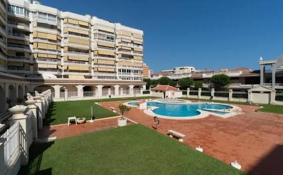 Imagen 1 Apto. Playa en venta en Fuengirola / Edificio Detelina