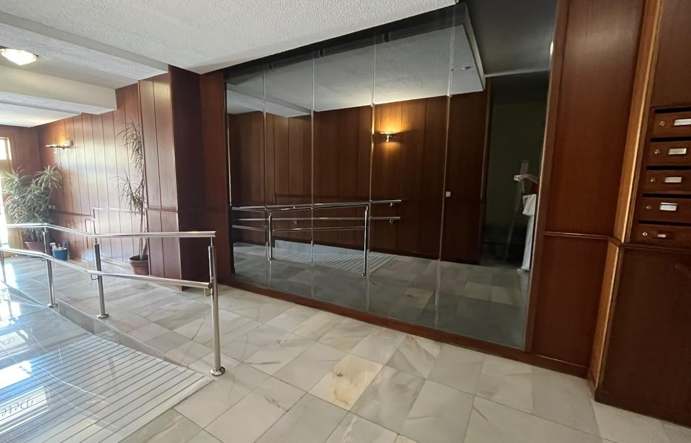 Imagen 18 Apto. Playa en venta en Fuengirola / Edificio Detelina