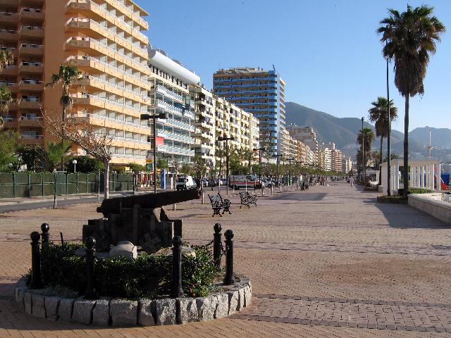 Imagen 12 Inmueble 304553 - Apto. Playa en venta en Fuengirola / Edificio Detelina