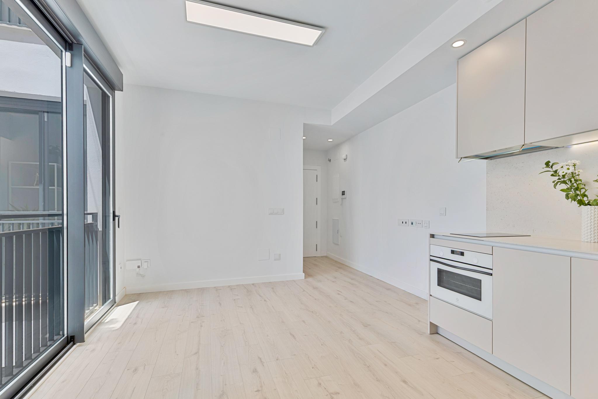 Imagen 1 Apto. Playa en venta en Fuengirola / Fuengirola Centro-Plaza Chinorros