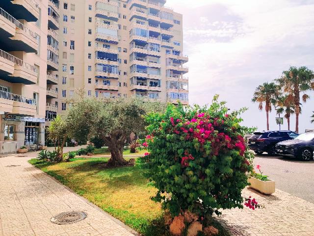 Imagen 3 Inmueble 304636 - Apto. Playa en venta en Fuengirola / Paseo Marítimo Rey De España