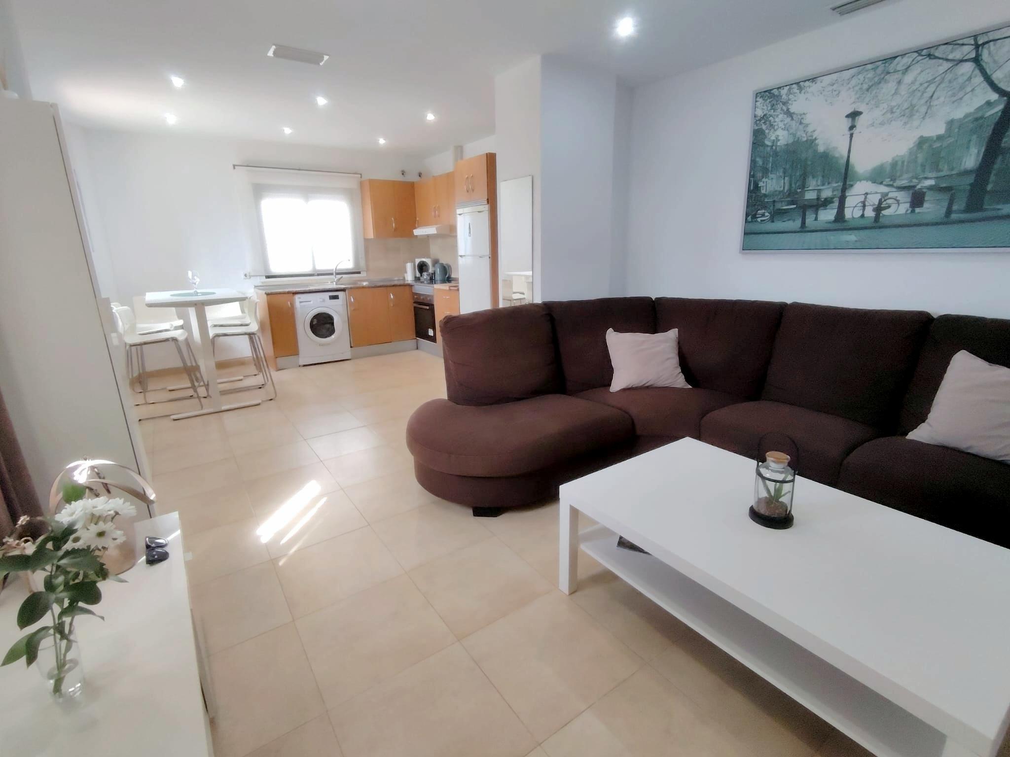 Imagen 4 Apto. Playa en venta en Fuengirola / Paseo Marítimo Rey De España