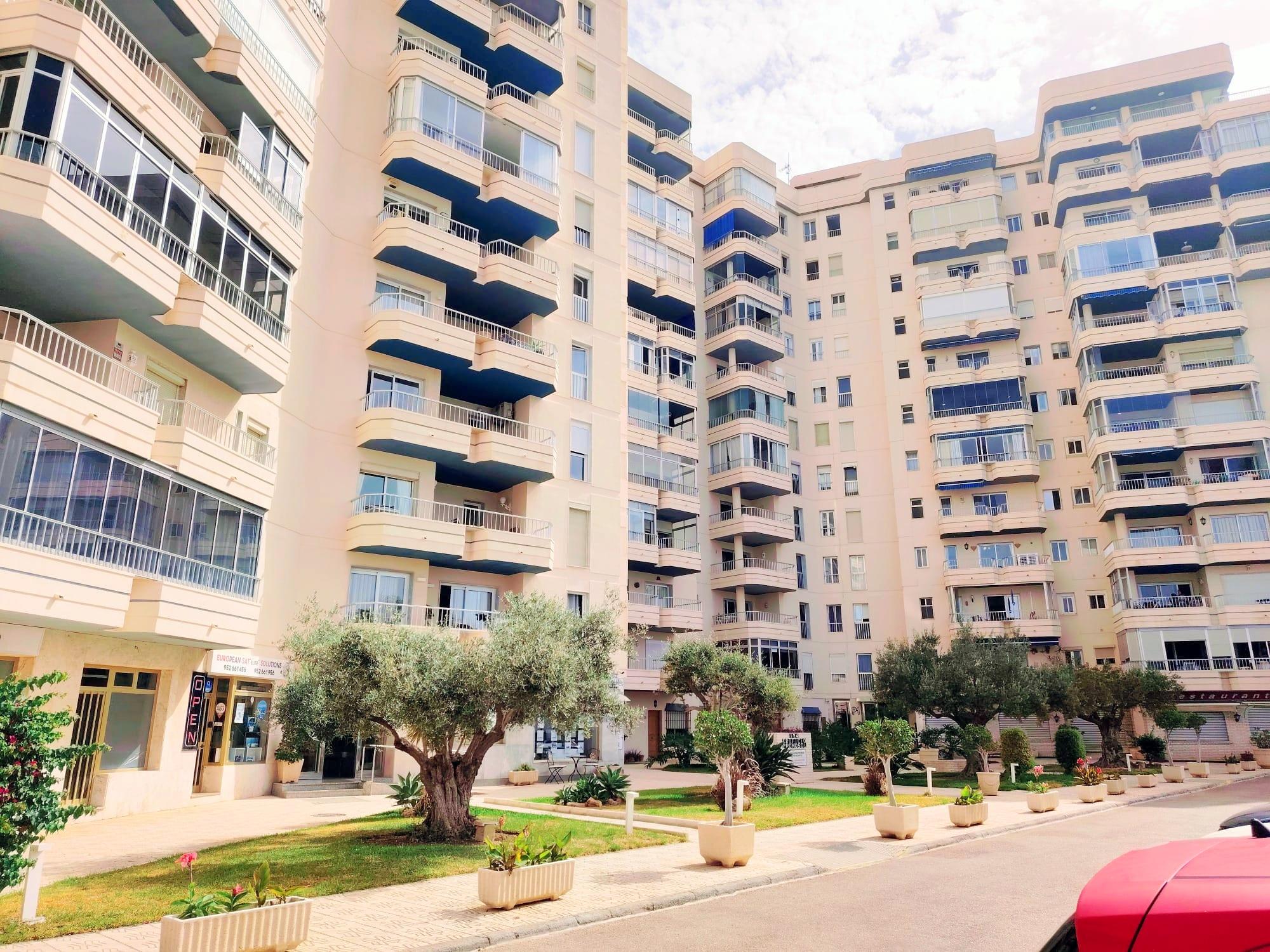 Imagen 14 Apto. Playa en venta en Fuengirola / Paseo Marítimo Rey De España