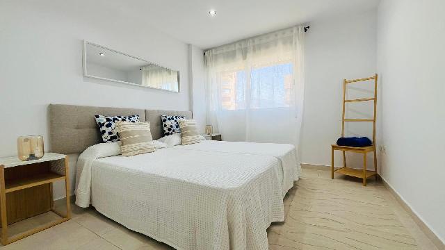 Imagen 11 Inmueble 305053 - Apto. Playa en venta en Fuengirola / Paseo Marítimo - Edf. Perla