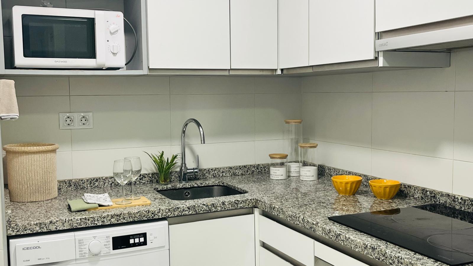 Imagen 6 Apto. Playa en venta en Fuengirola / Paseo Marítimo - Edf. Perla
