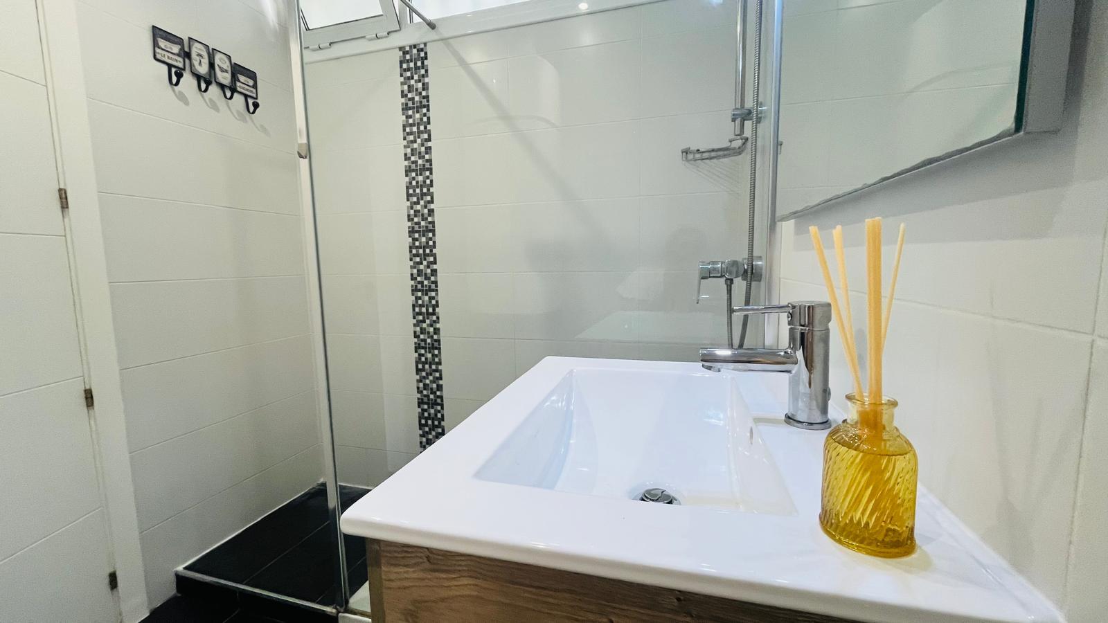 Imagen 16 Apto. Playa en venta en Fuengirola / Paseo Marítimo - Edf. Perla