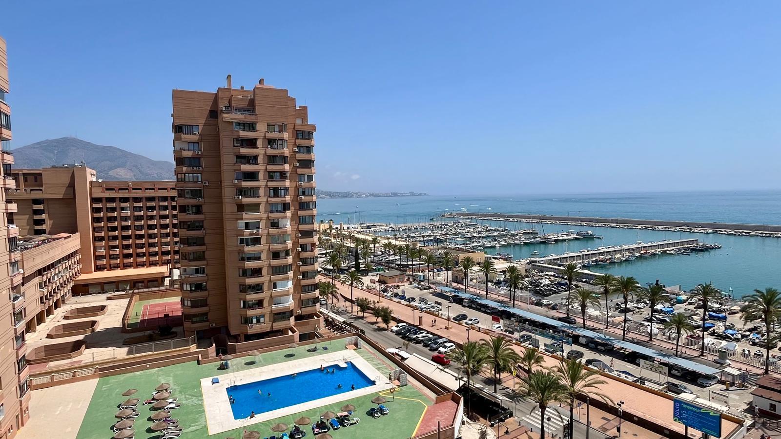 Imagen 21 Apto. Playa en venta en Fuengirola / Paseo Marítimo - Edf. Perla