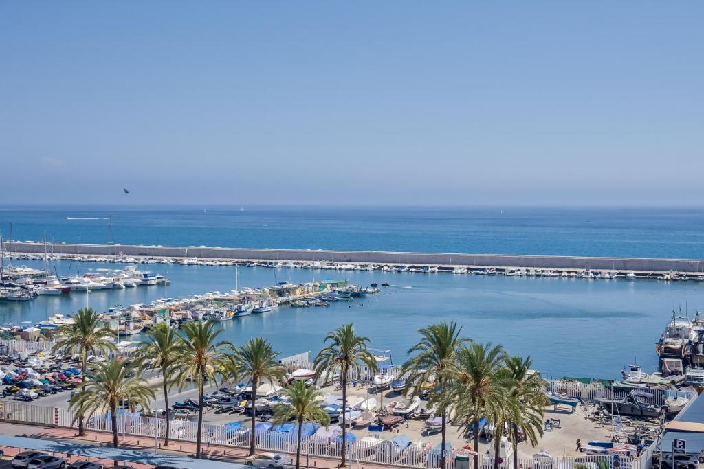 Imagen 13 Apto. Playa en venta en Fuengirola / Puerto Deportivo de Fuengirola