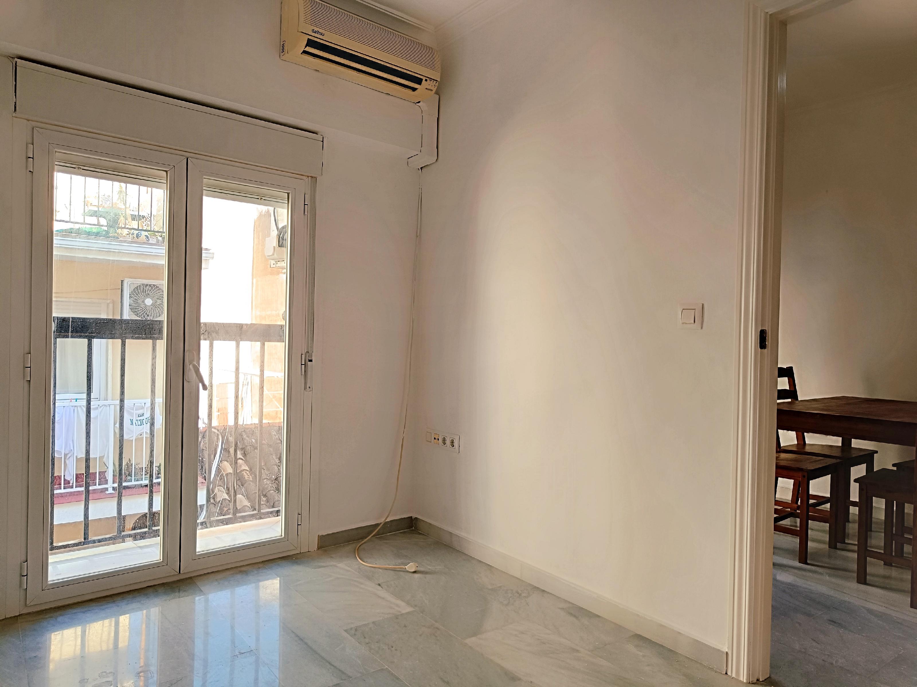 Imagen 5 Apto. Playa en venta en Fuengirola / Puerto Deportivo de Fuengirola