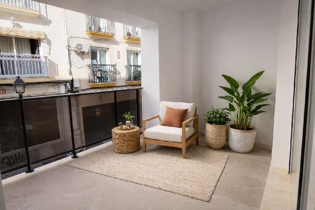 Imagen 3 Inmueble 305631 - Apto. Playa en venta en Fuengirola / Puerto Deportivo