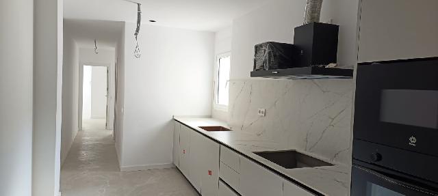 Imagen 7 Inmueble 305633 - Apto. Playa en venta en Fuengirola / Puerto Deportivo