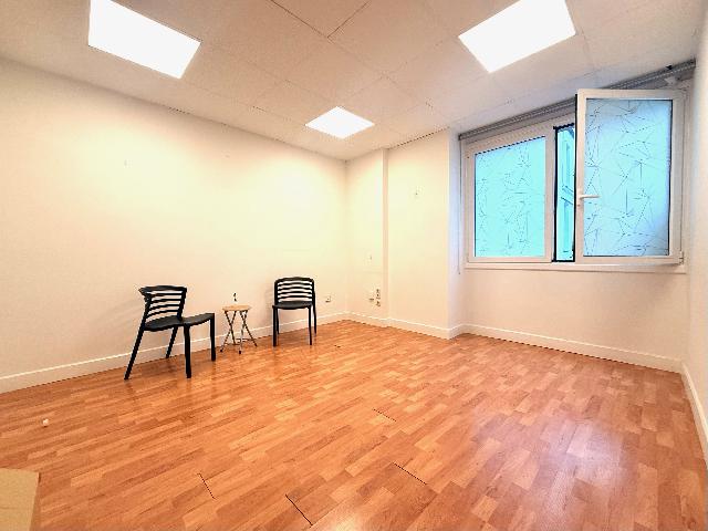 Imagen 5 Inmueble 245391 - Oficina Comercial en alquiler en Donostia-San Sebastián / Calle Camino-Despacho en edifici...