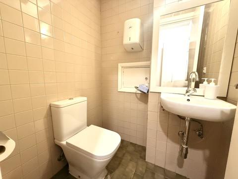 Imagen 9 Oficina Comercial en alquiler en Donostia-San Sebastián / Calle Camino-Despacho en edifici...