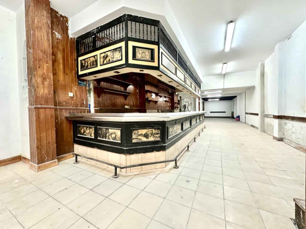 Imagen 2 Local Comercial en venta en Donostia-San Sebastián / A escasos metros del Palacio Bellas a...