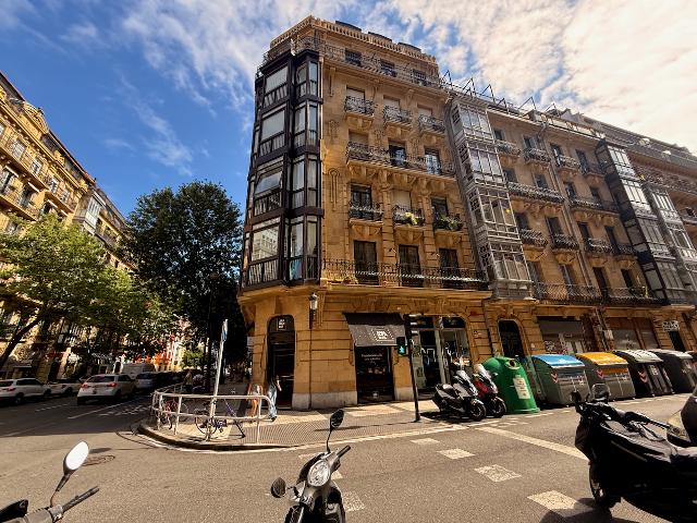 Imagen 12 Inmueble 282500 - Local Comercial en venta en Donostia-San Sebastián / A escasos metros del Palacio Bellas a...