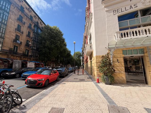 Imagen 14 Inmueble 282500 - Local Comercial en venta en Donostia-San Sebastián / A escasos metros del Palacio Bellas a...