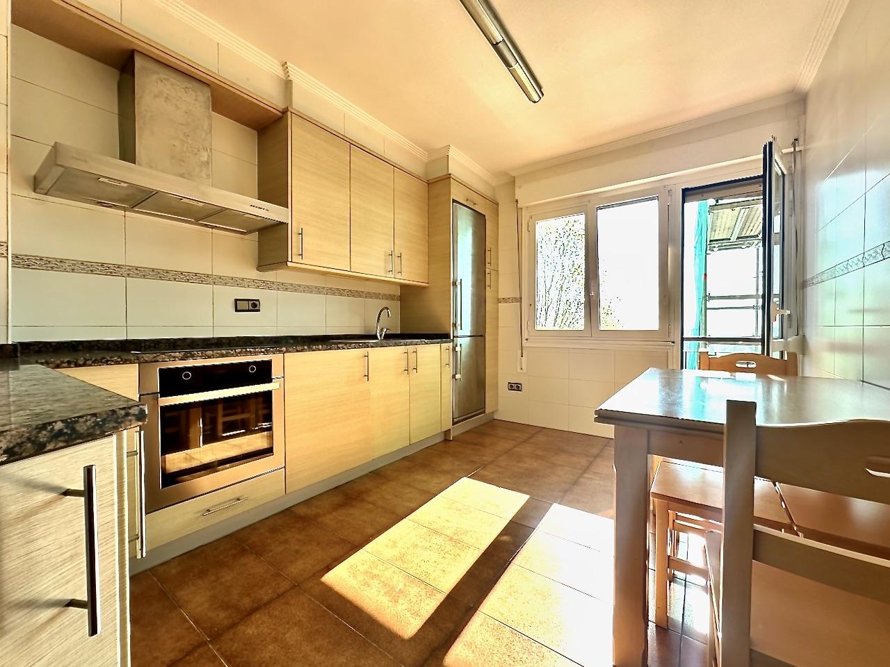 Imagen 29 Piso en venta en Donostia-San Sebastián / Alto de Miracruz-Colegio de la Asunción-Donostia
