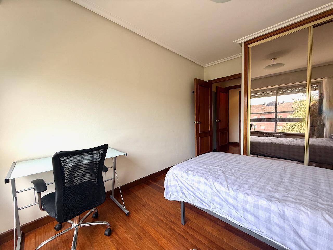 Imagen 5 Piso en venta en Donostia-San Sebastián / Paseo de Mons - Intxaurrondo - Donostia