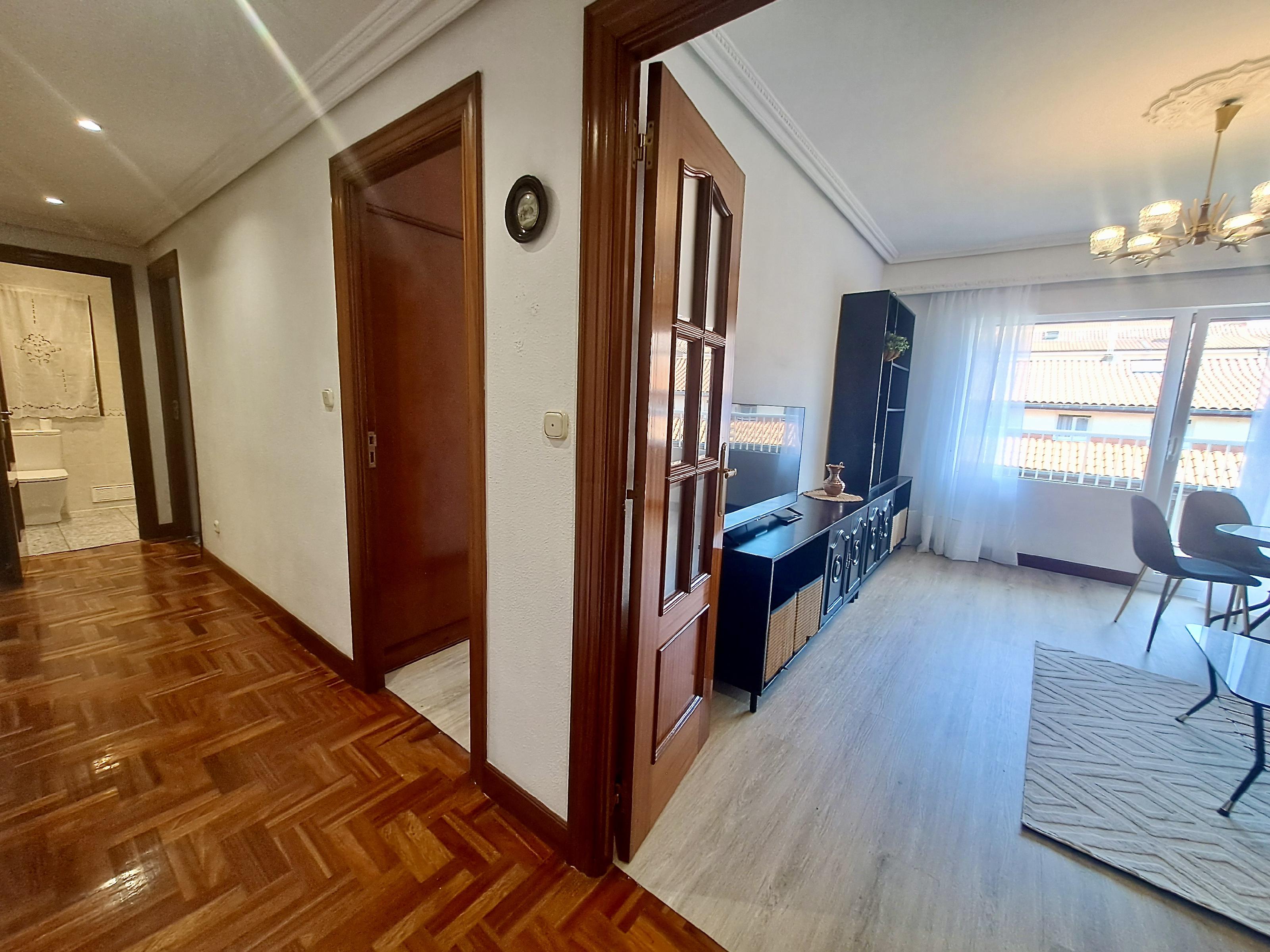 Imagen 3 Piso en alquiler en Donostia-San Sebastián / Avenida Ametzagaña - Egia - Donostia