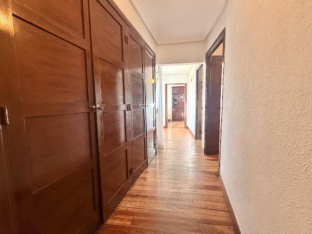 Imagen 18 Inmueble 297141 - Piso en venta en Donostia-San Sebastián / Calle Gloria-Gros-Donostia