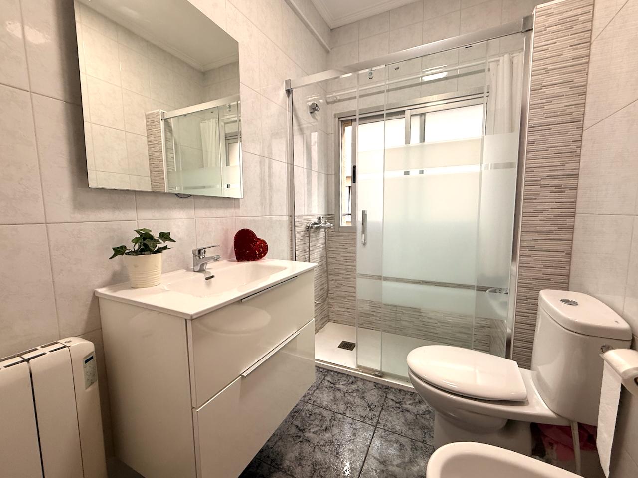Imagen 16 Piso en venta en Donostia-San Sebastián / Calle Gloria-Gros-Donostia