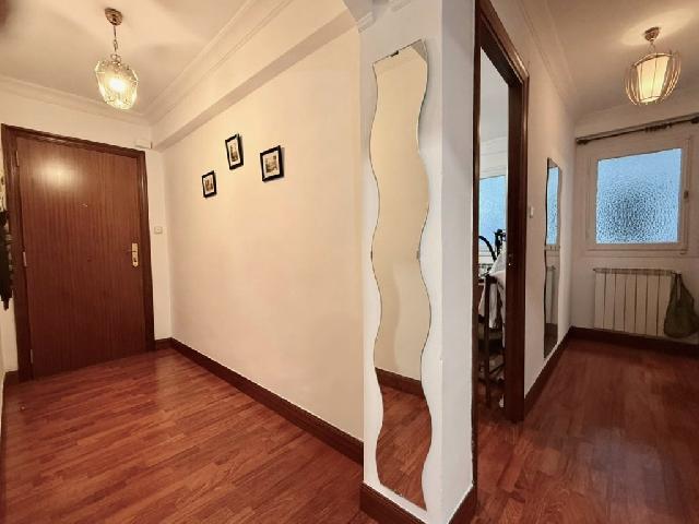 Imagen 1 Inmueble 297734 - Piso en venta en Errenteria / Calle Oiartzun-Renteria