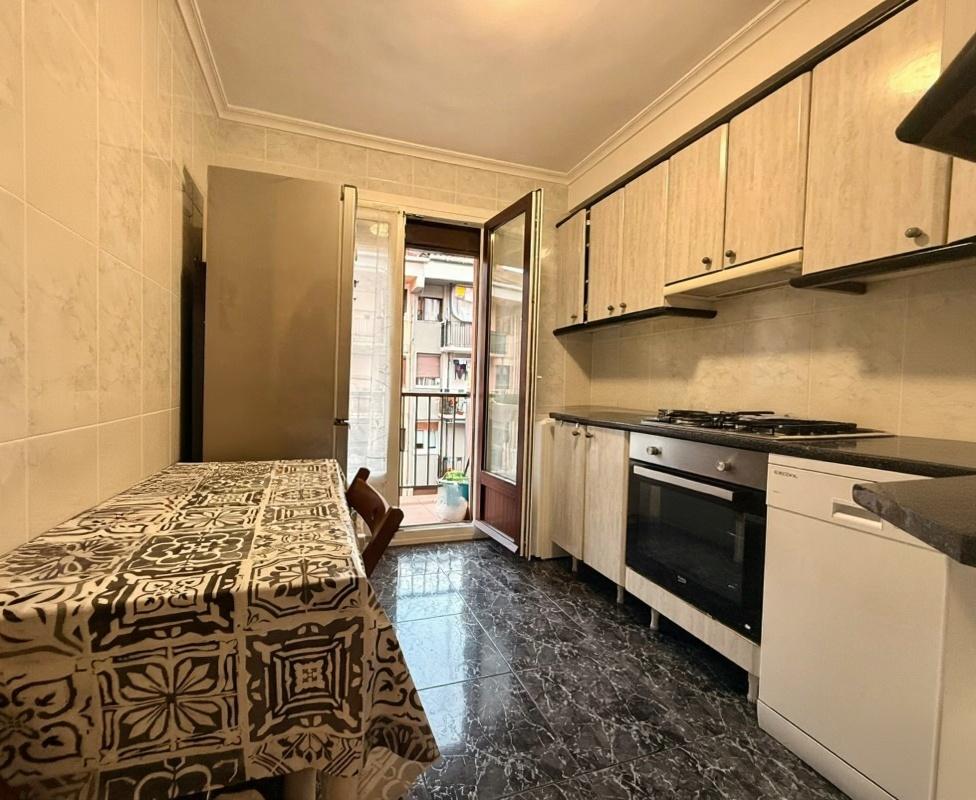 Imagen 3 Piso en venta en Errenteria / Calle Oiartzun-Renteria