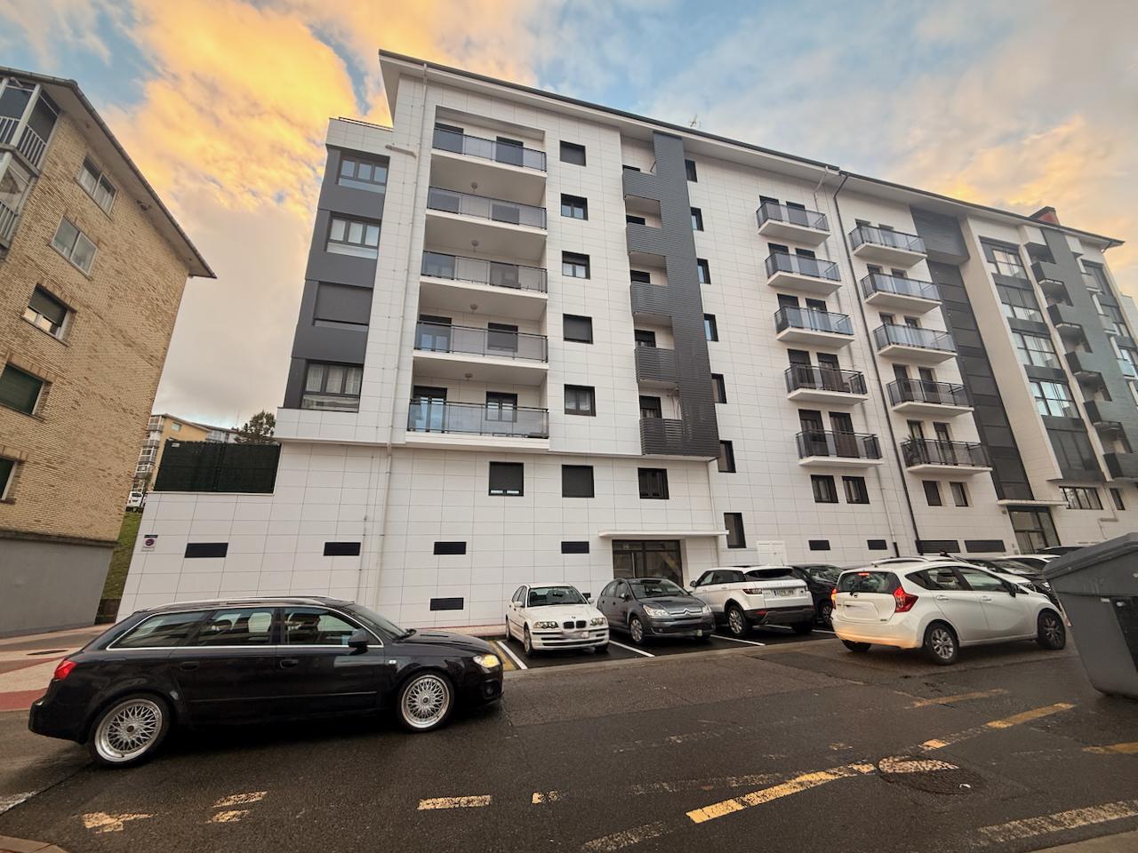 Imagen 2 Piso en alquiler en Errenteria / Resurreccion María Azkue - Errenteria