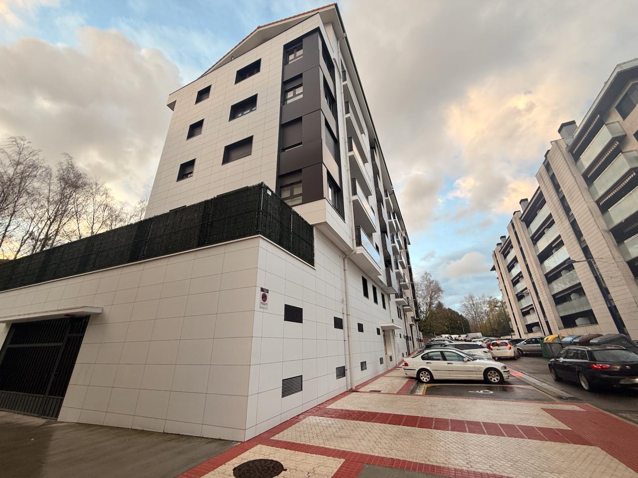 Imagen 1 Piso en alquiler en Errenteria / Resurreccion María Azkue - Errenteria