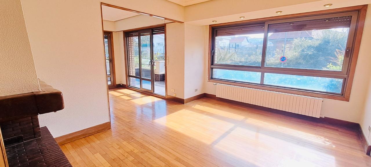 Imagen 2 Piso en venta en Donostia-San Sebastián / Paseo Toki Eder-Ategorrieta-Donostia