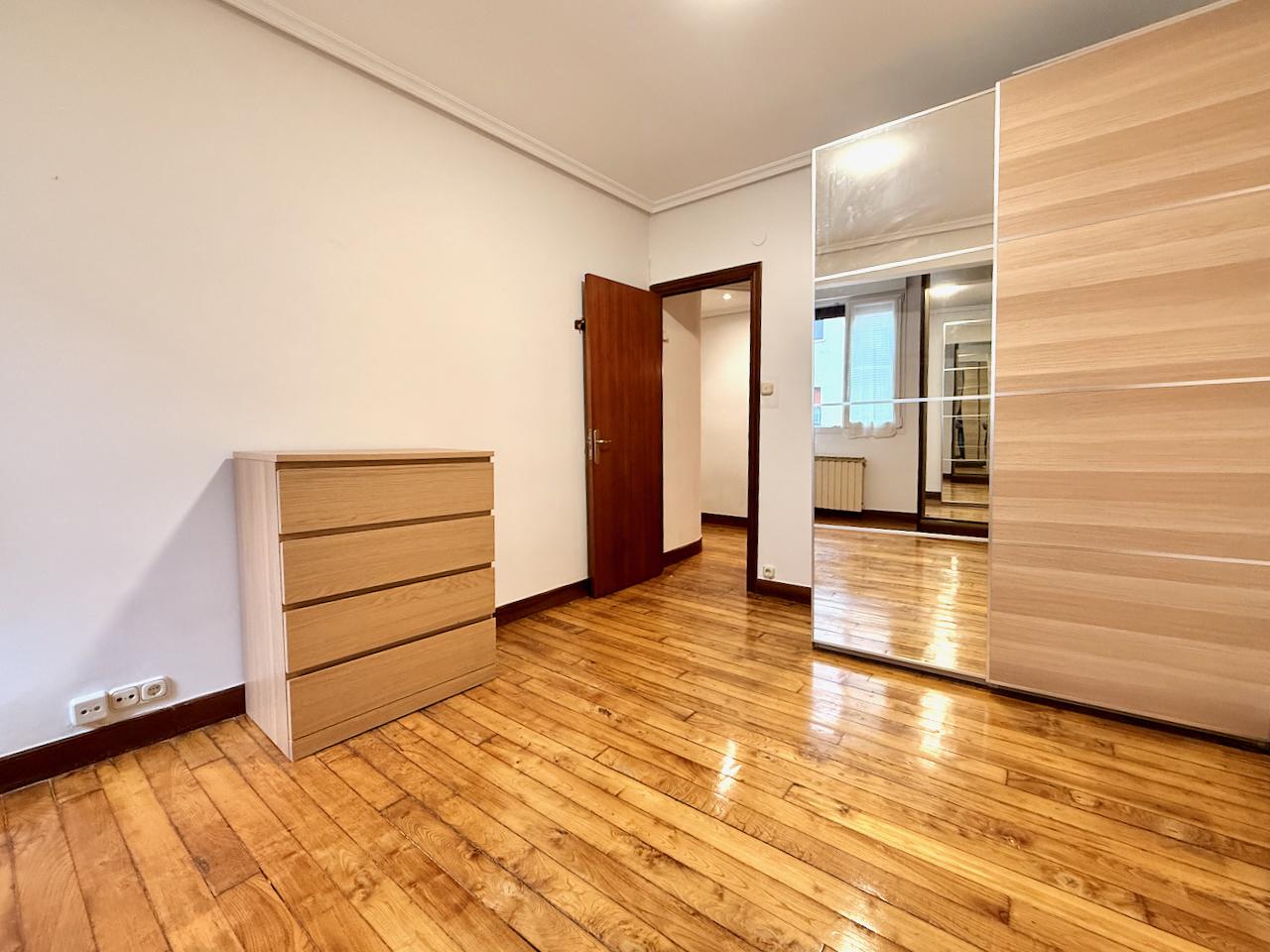 Imagen 5 Piso en alquiler en Donostia-San Sebastián / Secundino Esnaola - Gros - Donostia