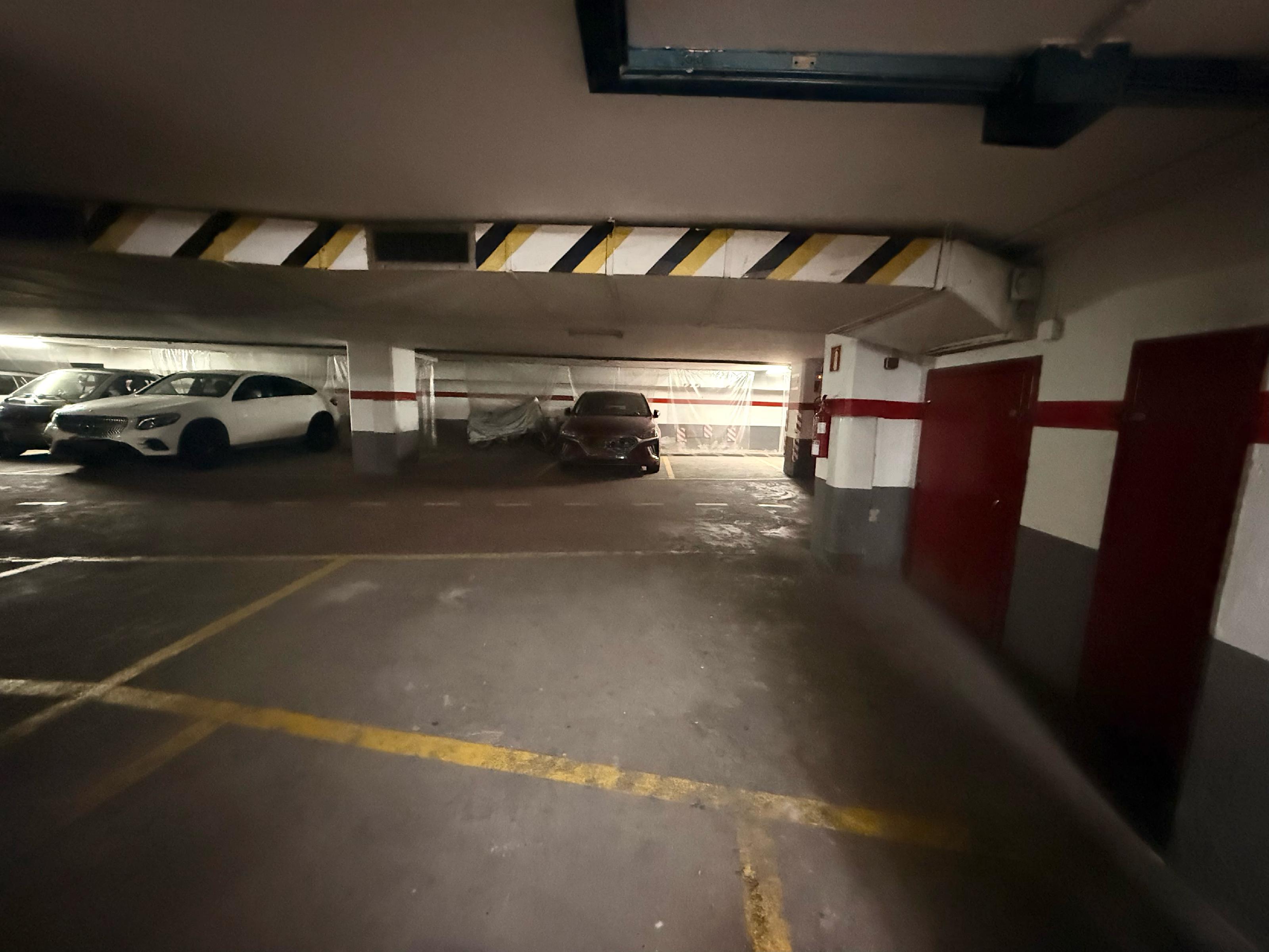 Imagen 5 Parking Coche en venta en Donostia-San Sebastián / Pº de Colón-Primera zona de Gros-Donosti