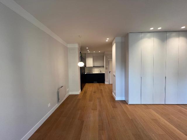 Imagen 4 Inmueble 300786 - Piso en venta en Donostia-San Sebastián / Plaza Buen Pastor-Donostia