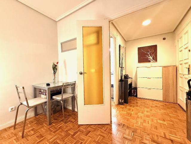 Imagen 3 Inmueble 300869 - Piso en venta en Donostia-San Sebastián / Pescadores de Terranova-Amara-Donostia