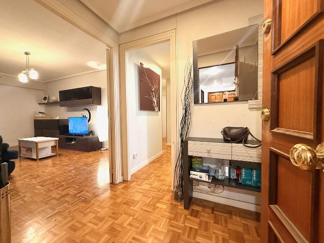 Imagen 1 Inmueble 300869 - Piso en venta en Donostia-San Sebastián / Pescadores de Terranova-Amara-Donostia