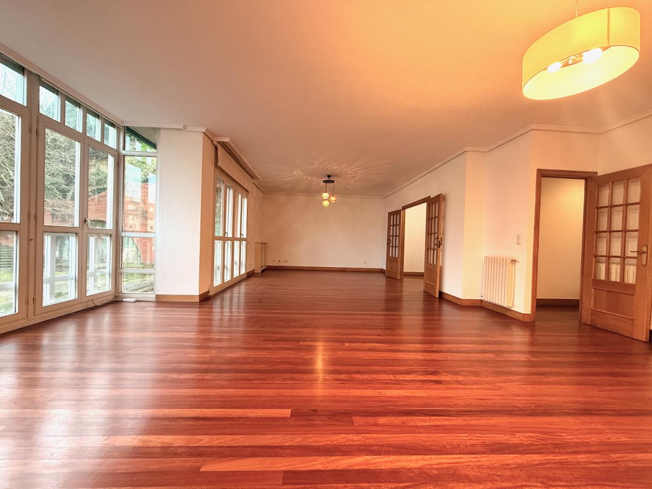 Imagen 1 Piso en venta en Donostia-San Sebastián / Pº de la Fe-Miraconcha-Donostia