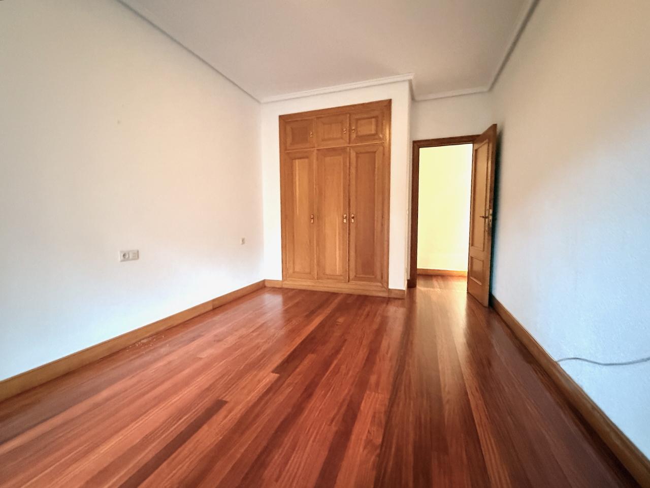 Imagen 20 Piso en venta en Donostia-San Sebastián / Pº de la Fe-Miraconcha-Donostia