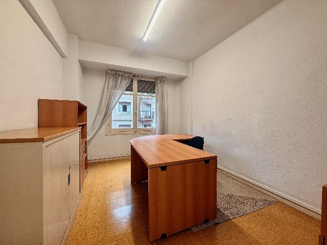 Imagen 4 Inmueble 301153 - Oficina Comercial en alquiler en Donostia-San Sebastián / Calle Segundo Izpizua - Gros - D...