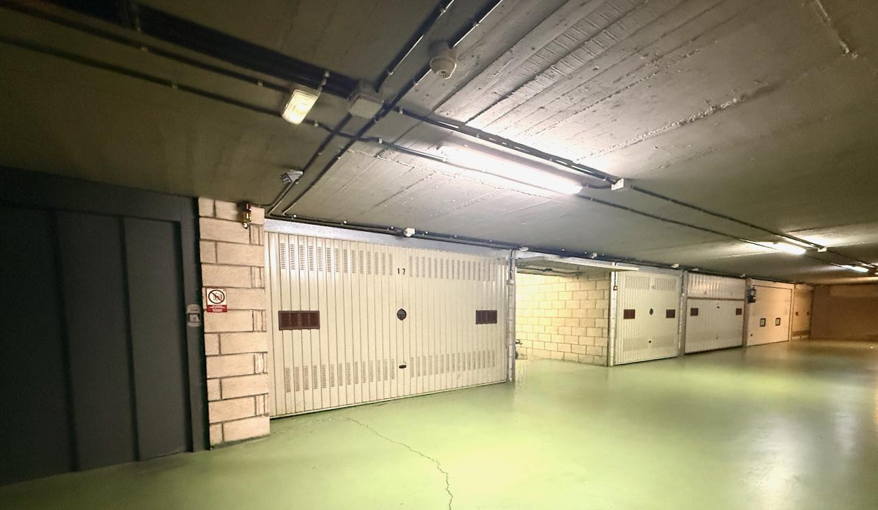 Imagen 3 Parking Coche en venta en Donostia-San Sebastián / Calle San Francisco-Gros-Donostia