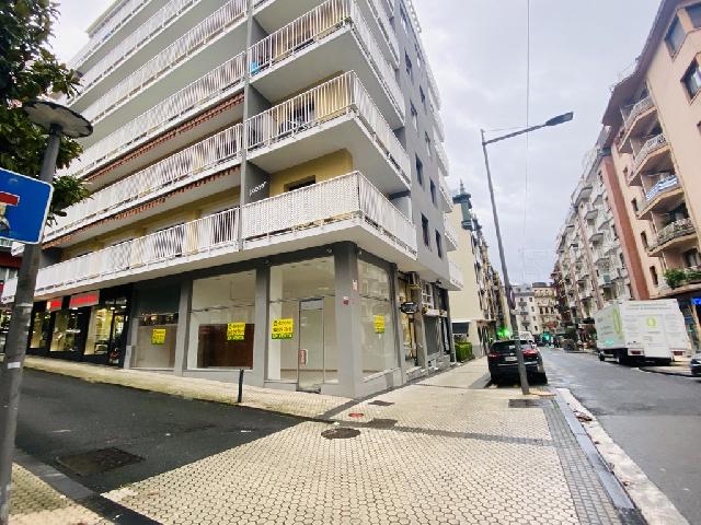 Imagen 1 Inmueble 302167 - Local Comercial en venta en Donostia-San Sebastián / Calle Virgen del Carmen - Eguía - Donostia